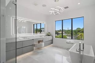 261 NW 8th St, Boca Raton, FL 33432 - Photo 25