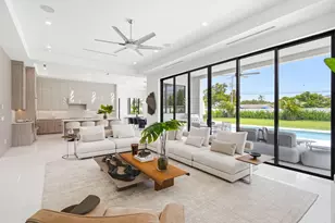 261 NW 8th St, Boca Raton, FL 33432 - Photo 9
