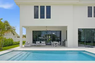 261 NW 8th St, Boca Raton, FL 33432 - Photo 37