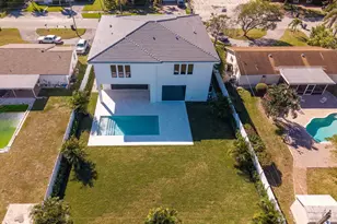 261 NW 8th St, Boca Raton, FL 33432 - Photo 39