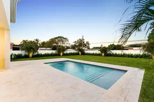 261 NW 8th St, Boca Raton, FL 33432 - Photo 45