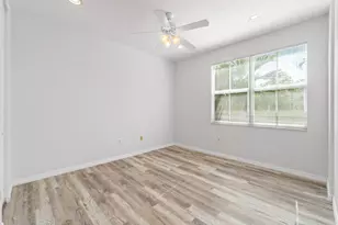 406 Lake Monterey Cir, Boynton Beach, FL 33426 - Photo 17