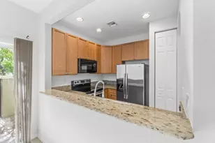 406 Lake Monterey Cir, Boynton Beach, FL 33426 - Photo 9