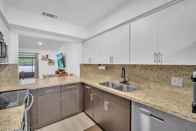 9879 NW 16th Court, Pembroke Pines, FL 33024 - Photo 9