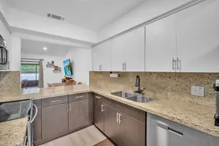 9879 NW 16th Ct, Pembroke Pines, FL 33024 - Photo 9