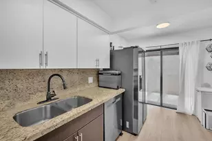 9879 NW 16th Ct, Pembroke Pines, FL 33024 - Photo 11