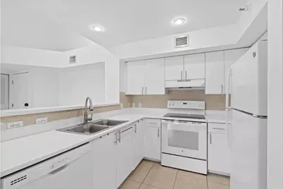 135 Yacht Club Way #305, Hypoluxo, FL 33462 - Photo 15