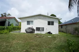 11150 Peachtree Dr, Miami, FL 33161 - Photo 29