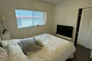 11150 Peachtree Dr, Miami, FL 33161 - Photo 21
