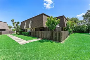 2562 NW 99th Ave, Coral Springs, FL 33065 - Photo 25