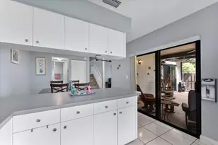 2562 NW 99th Ave, Coral Springs, FL 33065 - Photo 9