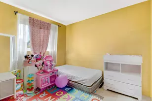 827 Caroline Ave, West Palm Beach, FL 33413 - Photo 23