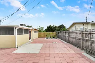827 Caroline Ave, West Palm Beach, FL 33413 - Photo 27