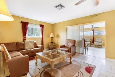 827 Caroline Avenue, West Palm Beach, FL 33413 - Photo 11