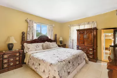 827 Caroline Avenue, West Palm Beach, FL 33413 - Photo 19