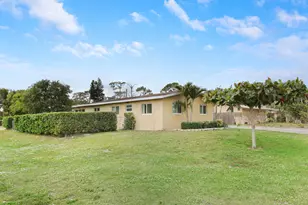 827 Caroline Ave, West Palm Beach, FL 33413 - Photo 3