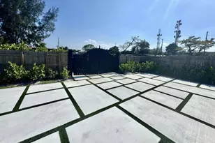 1433 NE 53rd Ct, Pompano Beach, FL 33064 - Photo 13