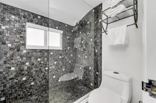 39 Castle Harbor Isle Dr, Fort Lauderdale, FL 33308 - Photo 31