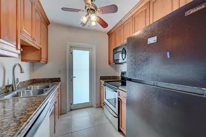 2020 NE 56th Street #204, Fort Lauderdale, FL 33308 - Photo 5