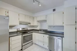 6751 N University Dr, Tamarac, FL 33321 - Photo 15
