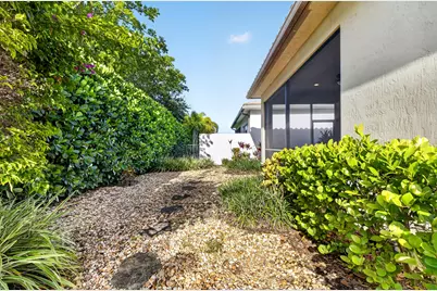 8883 Kingsmoor Way, Lake Worth, FL 33467 - Photo 51