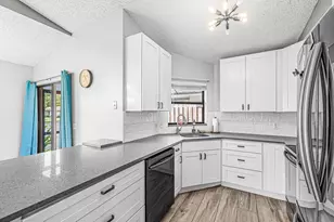 2826 Stoneway Ln, Fort Pierce, FL 34982 - Photo 9