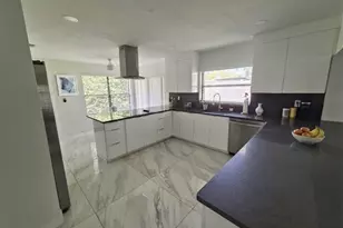 1029 Omar Rd, West Palm Beach, FL 33405 - Photo 11