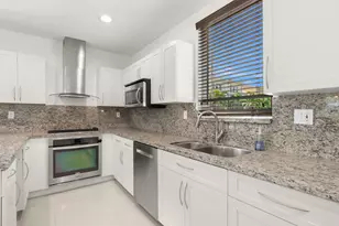 622 NE 10th Ave, Fort Lauderdale, FL 33304 - Photo 17