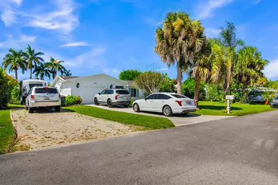 3079 Indian Trail, Lake Worth, FL 33462 - Photo 3