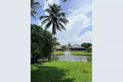 8870 Woodside Court, Davie, FL 33328 - Photo 3