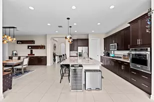 8845 Watercrest Cir W, Parkland, FL 33076 - Photo 5