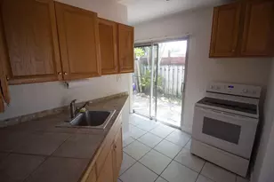 909 NE 12th Ave, Pompano Beach, FL 33060 - Photo 5