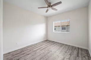 48 NW Hawthorne Pl, Boca Raton, FL 33432 - Photo 21