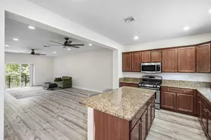 48 NW Hawthorne Pl, Boca Raton, FL 33432 - Photo 19