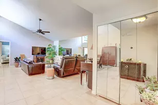 627 Hollows Cir, Deerfield Beach, FL 33442 - Photo 5