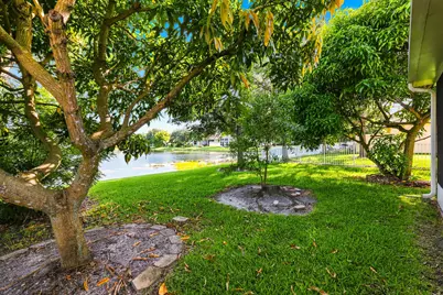 176 Belle Grove Lane, West Palm Beach, FL 33411 - Photo 13