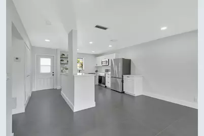 868 Worcester Lane #B, Lake Worth, FL 33467 - Photo 11