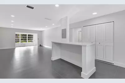868 Worcester Lane #B, Lake Worth, FL 33467 - Photo 9