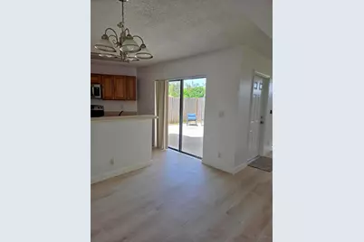 22 Springdale Circle, Palm Springs, FL 33461 - Photo 15