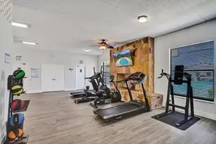 22 Springdale Cir, Palm Springs, FL 33461 - Photo 31
