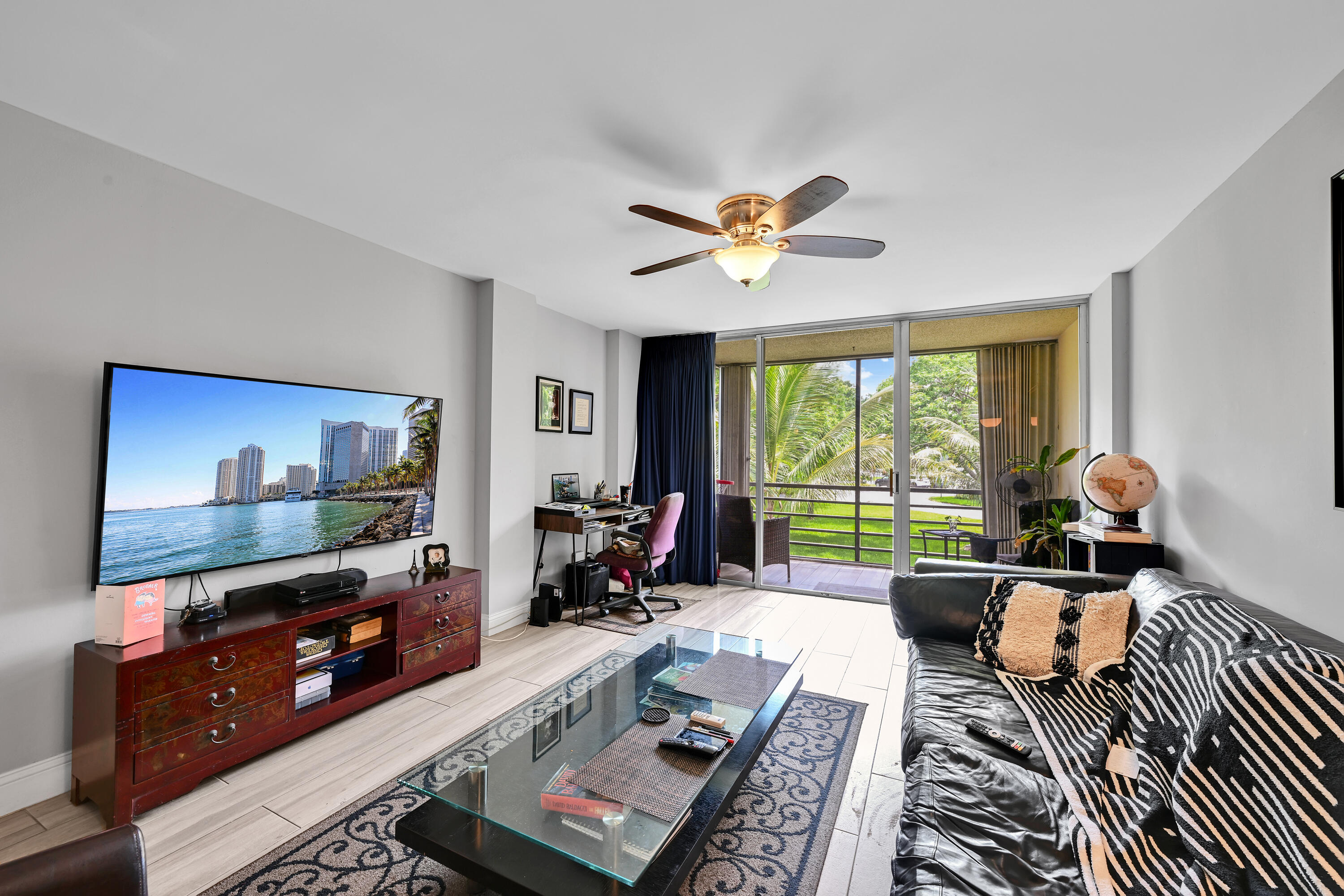 103 Royal Pk Dr #2E - 103 Royal Pk Dr #2E, Oakland Park, FL 33309 Luxury Property | Jose Angel Pina