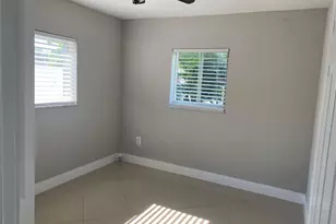 6325 Grant Ct, Hollywood, FL 33024 - Photo 7