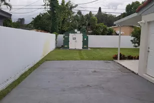 6325 Grant Ct, Hollywood, FL 33024 - Photo 11