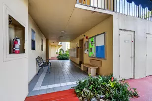 3590 Via Poinciana, Lake Worth, FL 33467 - Photo 3