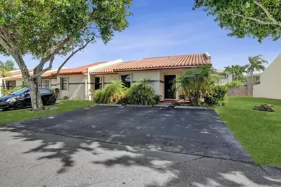 11218 SW 58th Circle, Cooper City, FL 33330 - Photo 3