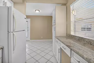 332 Capri G, Delray Beach, FL 33484 - Photo 15