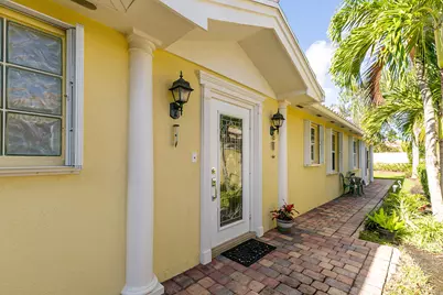 10509 SW Stratton Drive, Port Saint Lucie, FL 34987 - Photo 5