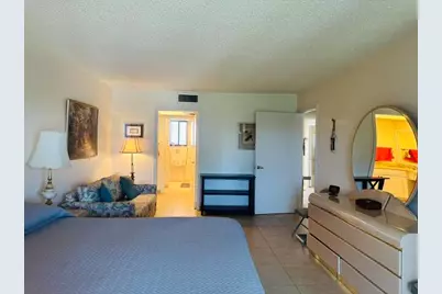 5981 VÃ­a Vermilya #405, Lantana, FL 33462 - Photo 13