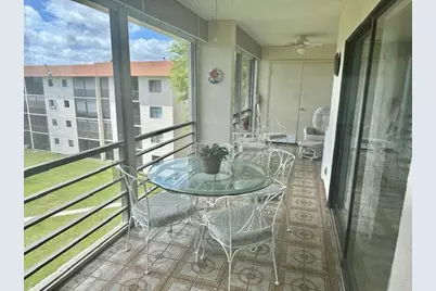 5981 VÃ­a Vermilya #405, Lantana, FL 33462 - Photo 3