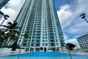 950 Brickell Bay Dr, Miami, FL 33131 - Photo 7